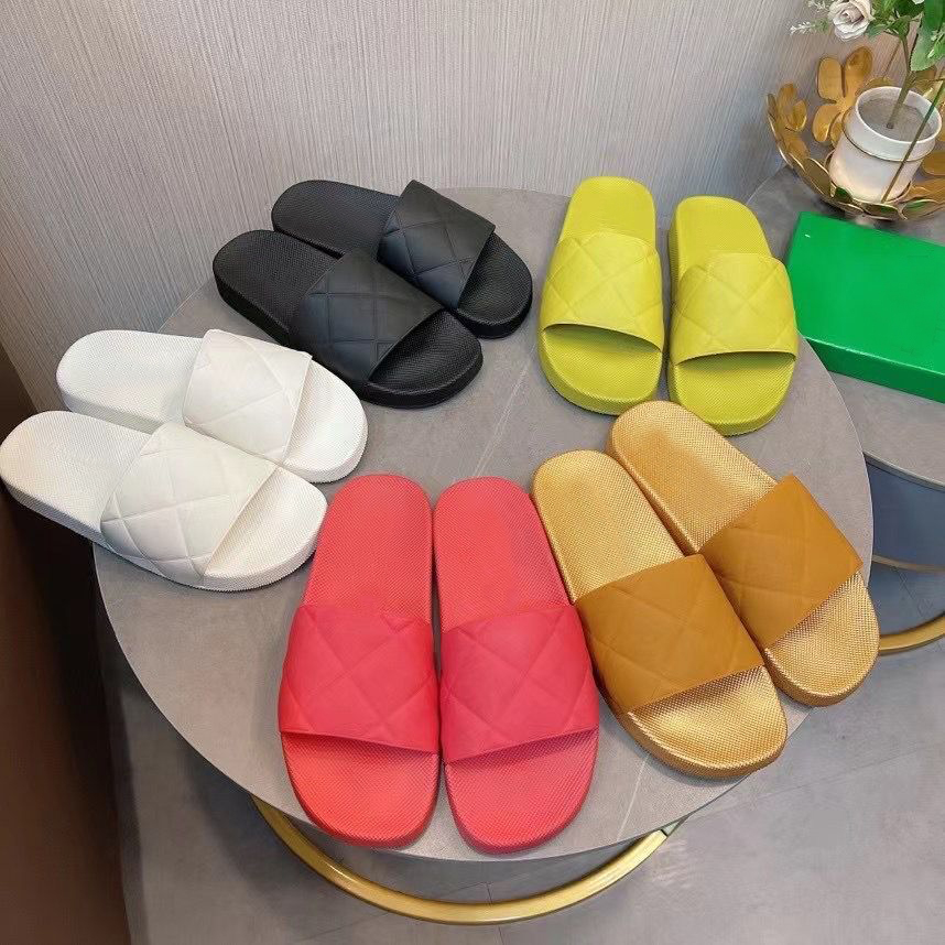 

Summer fashion slippers luxury woman beach Cartoon Big Head Leather platform sandals Hotel Bath men Slides Designer Flat women shoes Large size 35-41-42-45 With box, Extra shoebox