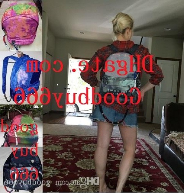 

2021 Travel Retro Graffiti rucksack catwalk Outdoor Casual Canvas Backpack,Men women schoolbag,exterior stereo zipper bags,Color Gray Aprico