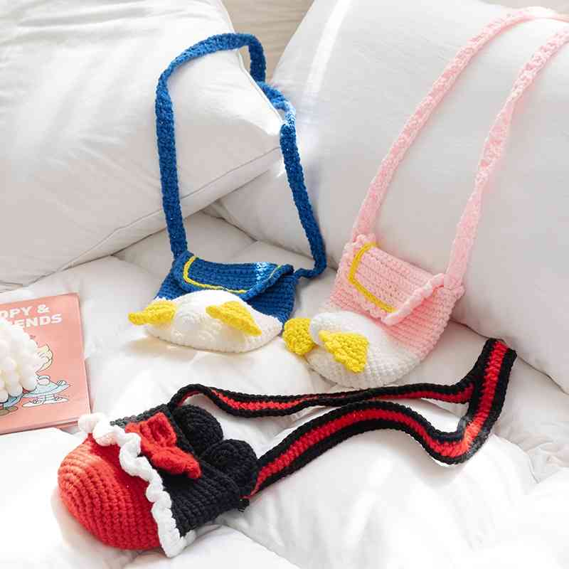 

2021 new trend cartoon old duck knitted lovely wool parent-child woven messenger bag, Blue