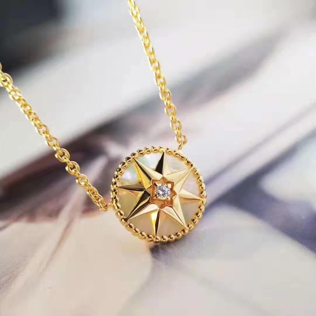 d Family Lucky Star Eight Compass Inlaid with Diamond White Fritillaria Clavicle Chain Women's Necklace Silver Plated 18k Gold Mesh Red