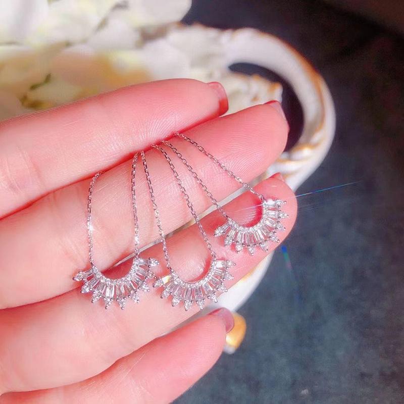 

Pendant Necklaces Huitan Novel Design Women's Necklace With Brilliant Crystal CZ Stone Luxury Wedding Engagement Trendy Jewelry Fancy Gift