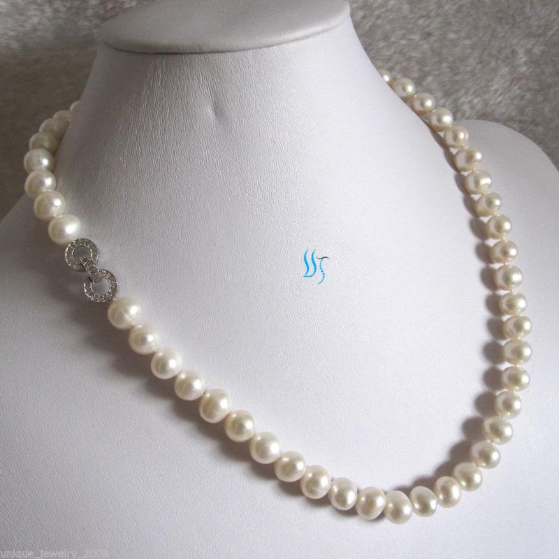 

Chains 18" 8-9mm White Freshwater Pearl Necklace