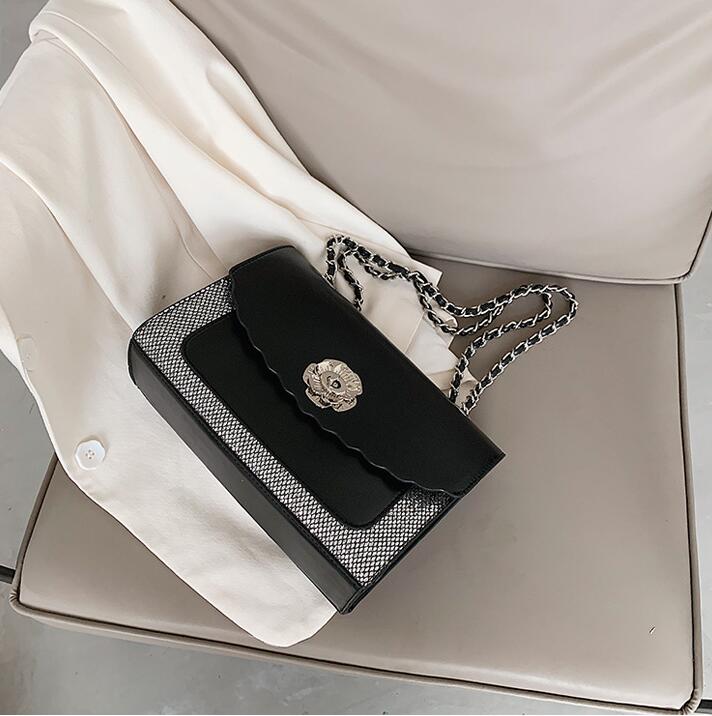 

Factory wholesale women bags elegant temperament stitching leather chain bag flower buckles womens handbags fashionable plaid shoulder handbag
