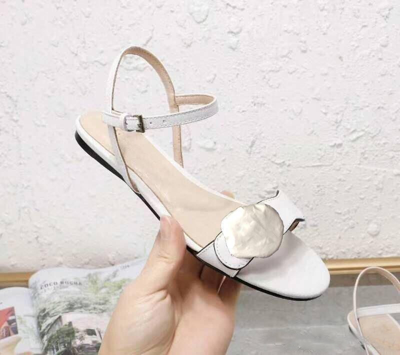 

with box ) Classic lady sandals Buckle Metal leather Flat bottom Beach woman shoes Designer Luxury Women's Large size us11-10 42-41