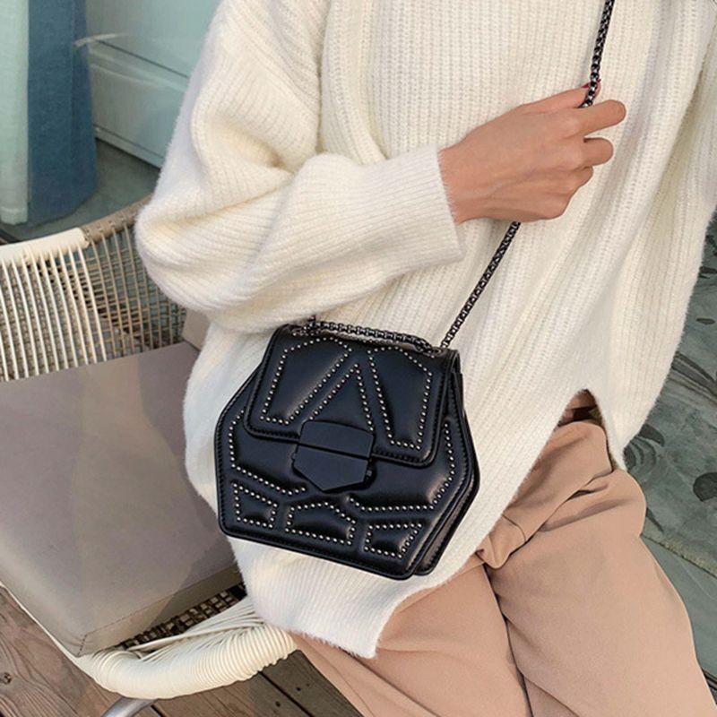 

2021 PU Leather Crossbody Bags For Women Rivets Shoulder Messenger Bag Female Travel Handbags Black Chain Cross Body Bag