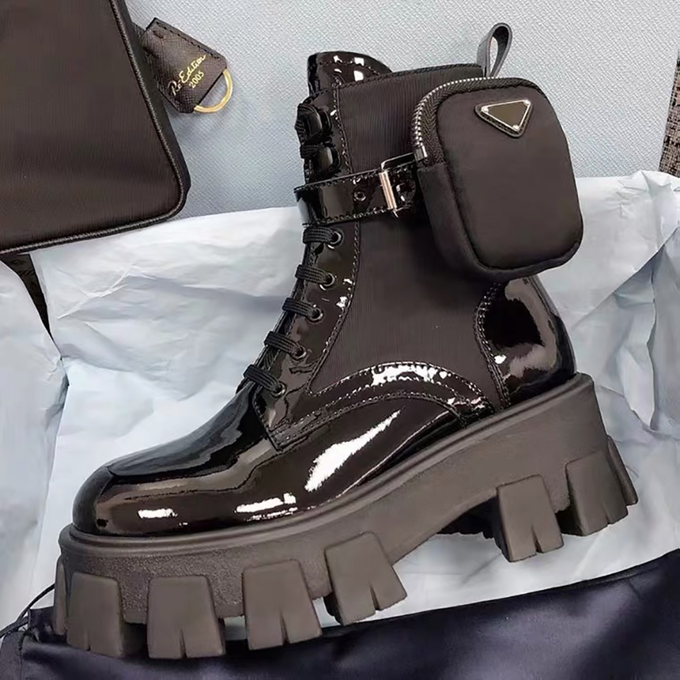 

100% leather 2021 designer luxury women boots Martin lace-up Western Snow versatile fashion LACES thick soles short tube High top Martens size 35-42, Separate 1 shoe box