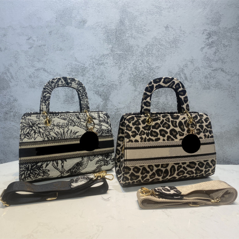 

Large-capacity Totes Bag Handbags handbag Hand-held Underarm Leopard One Shoulder Women bags, Tiger