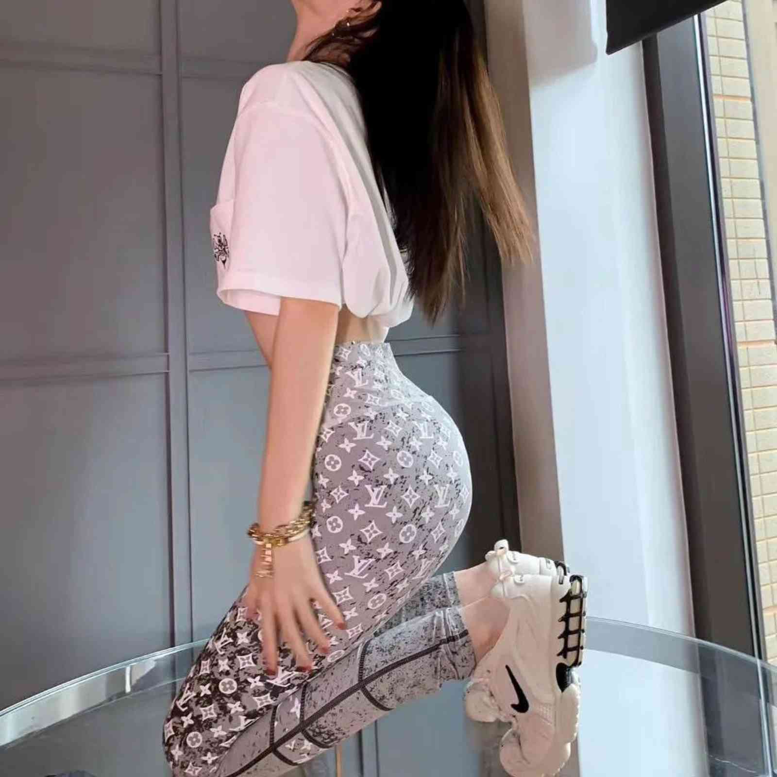 

Leggings wear 2021 new old flower letter gradient printing embroidery stitching high waist fitness womens pants, Silver