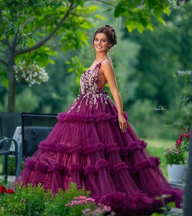 

Tiered Cascading Ruffles Beaded Quinceanera Dresses Spaghetti Appliques Organza Sweet 16 Dress Crown Vestidos 15 anos Floor Length Tulle Plus Size Prom Party Gowns, Black