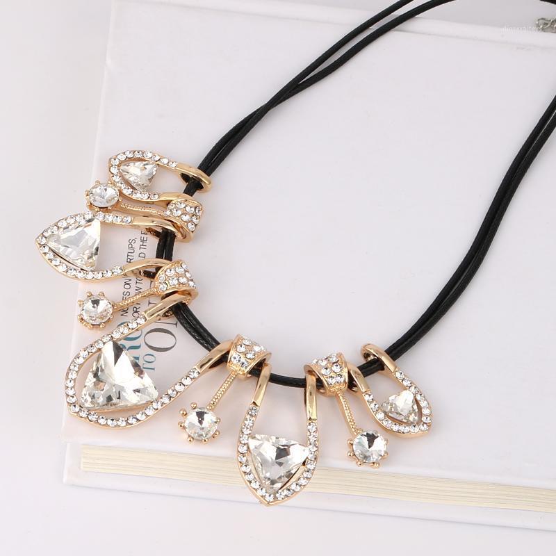 

Women's Luxury Geometric Leather Chain Choker Necklace For Wedding Gift Jewlery Crystal Elegant Pendant Chains