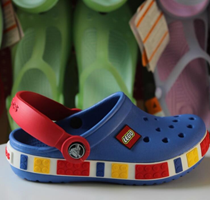 

Brand 22SS Summer Kids Sandals Children Slippers Cute Cartoon Charms Quality EVA Smelless green black blue, Black;red