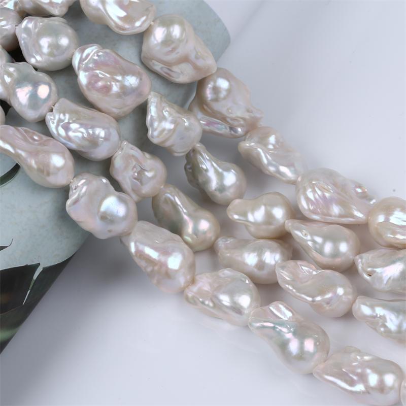 

Other Top Quality 14-20mm Natural White Color Braoque Shape FreshWater Real Pearl Chain