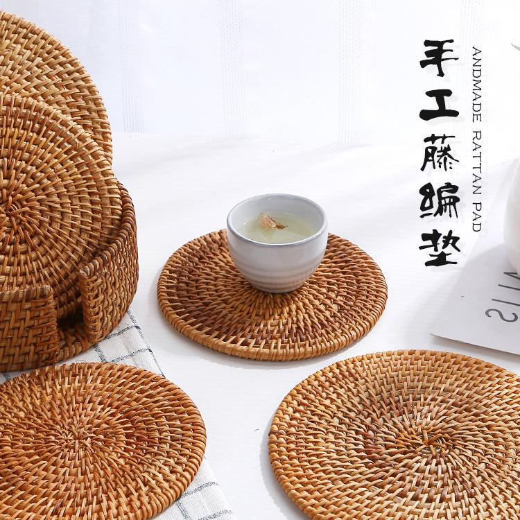 

1PC Round Natural Rattan Coasters Bowl Pad Handmade Insulation Placemats Table Padding Cup Mats Kitchen Decoration Accessories
