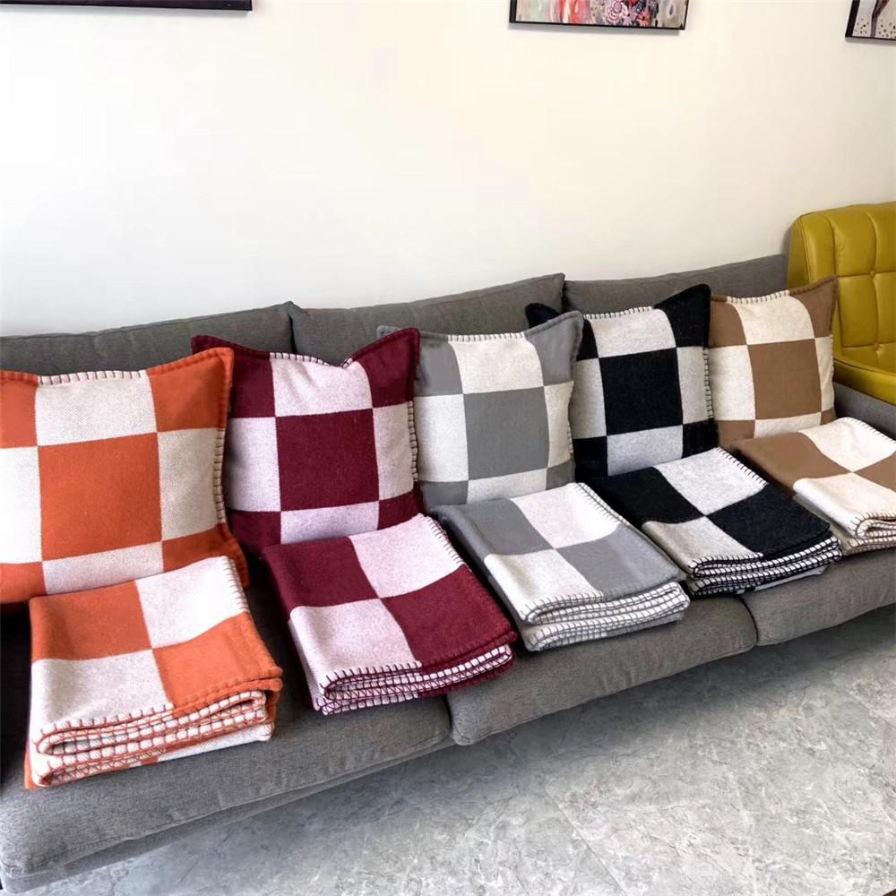 

Letter Knit Cashmere Blankets 135*170cm Home Autumn Winter Sofa Chair Throw Blanket Outdoor Office Holiday Warm Shawls Scarf