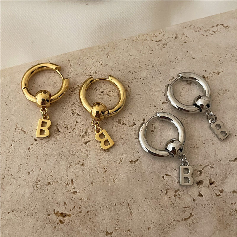 

Ring Letter B Earrings Charm Hollow Cold Wind Ins Fashion Female High-end Design Sense Light Luxury Jewelry