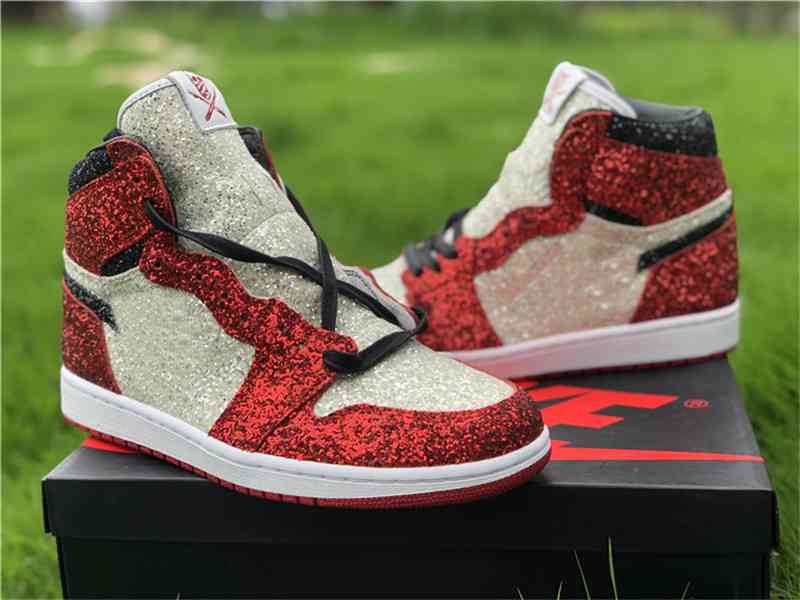 

2021 Newest Authentic 2020 1 The Shoe Surgeon The North Pole Chicago Athletic Shoes Men TheShoeSurgeon Diamond Crystallized With Original Box