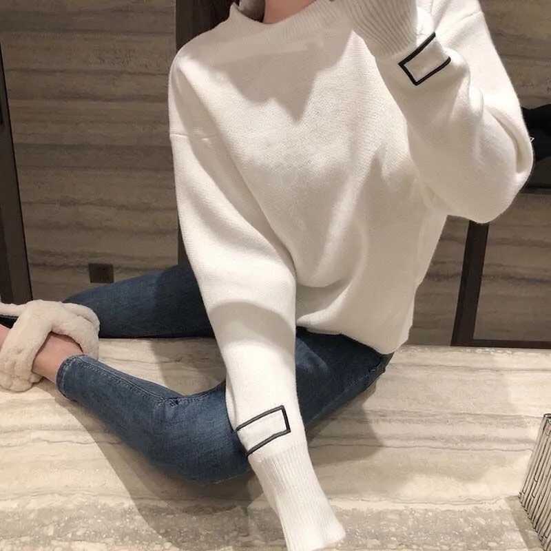 

The new 21 women's wear shelf features long-sleeved letters paired with stylish casual knit jumpers. Free postage S/XL, White