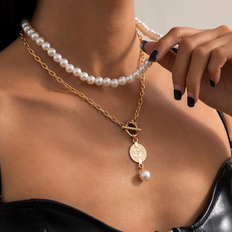 

Pendant Necklaces 2021 Multilayer Elegant Imitation Pearl Choker Necklace Cross Chain Carved Coin Women Collares Ladies Jewelry