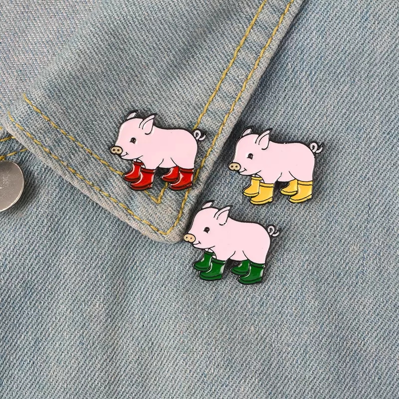 

Fun Pig With Rain Boots Enamel Pins Piggy Brooches Badge Denim Jeans Lapel Pin Cartoon Cute Animal Jewelry Gift for Kids Friends, Mixed colors