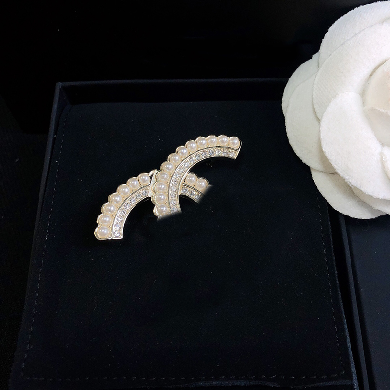 

Luxury Jewelry Women's Designer Brooch Pearl Has Diamond Classic Double Letter Logo With Original Box L-C20, Gray