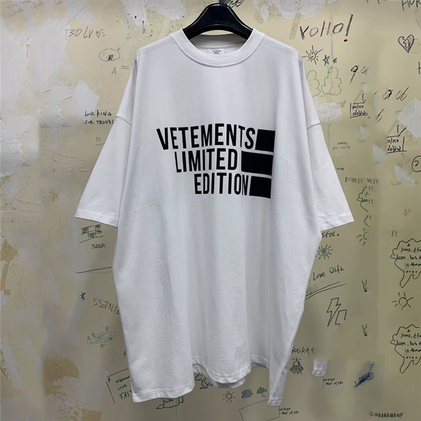 

2021 New Limited Edition T-shirt Men Women Summer 1:1 Version Vetements Tee Graphic Printed Vtm Tops Short Sleeve Ql1h