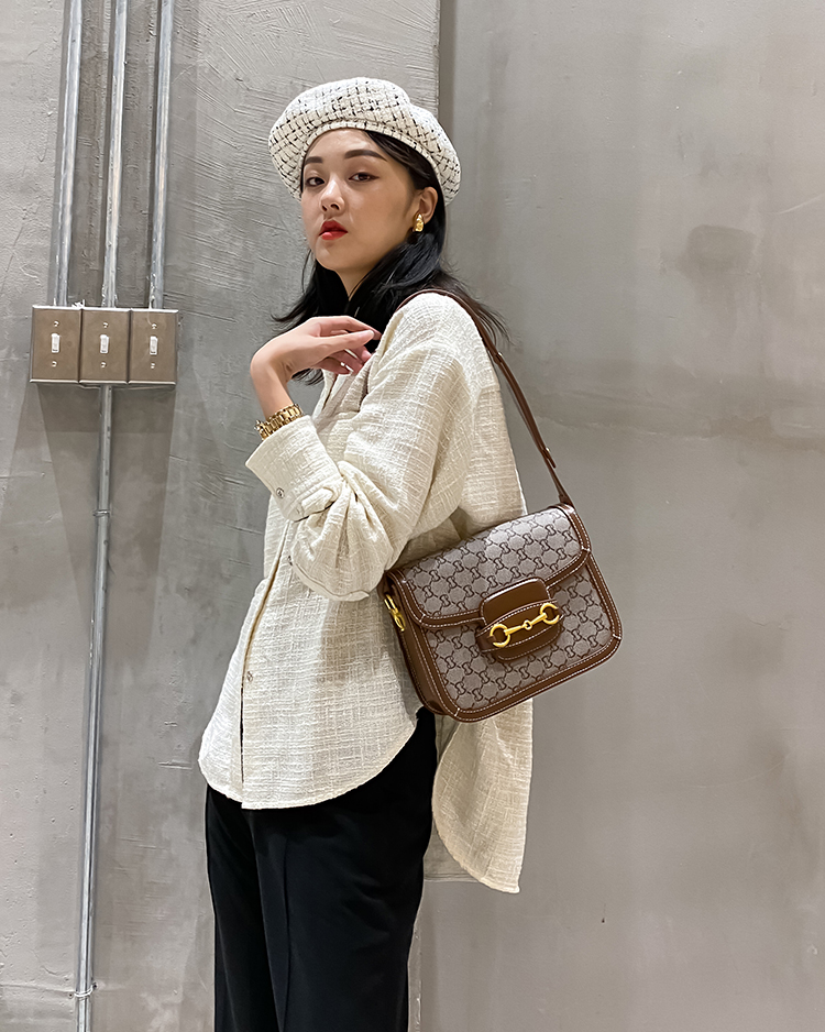 

Womens Bag 2021 New Trendy One-Shoulder Crossbody Womens Bag High-Grade Versatile Fashion Trending Saddle Bag, Red