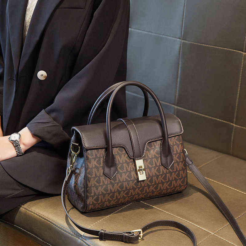 

Women's bag 2021 spring and summer fashion versatile One Shoulder Tote Bag Fashion portable msenger bag trend