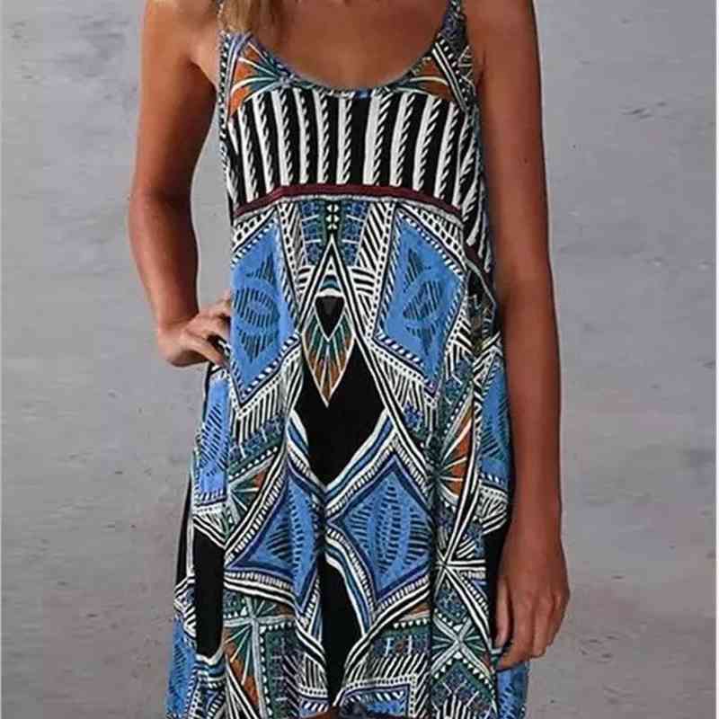 

2021 new women' Bohemian geometric print beach dress with hanging skirt, Pink