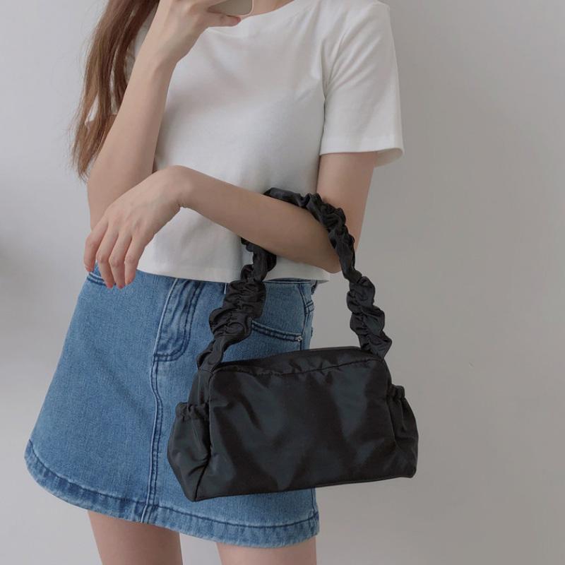 

Trendy Women Bag Solid Color Small Nylon Underarm Shoulder Bag Pleated Shoulder Strap Design Handbag Vintage Female Tote Bags, Blue shoulder bag