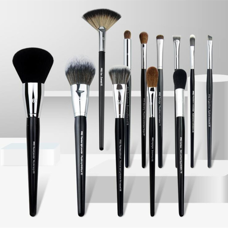 

EPACK PRO LIN 2 Featherweight Blending Brush- Fluffly Highlight Powder Blender Brush - Beauty Makeup Brush Blender