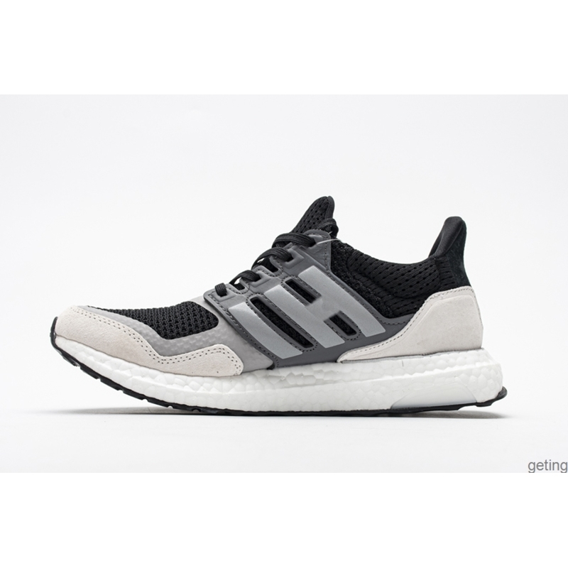 

Shoes UB UltraBoost 1.0 Running Ultrabooest 20 Sneakers Orca Triple Black Woodstock Trainers, Bubble wrap packaging
