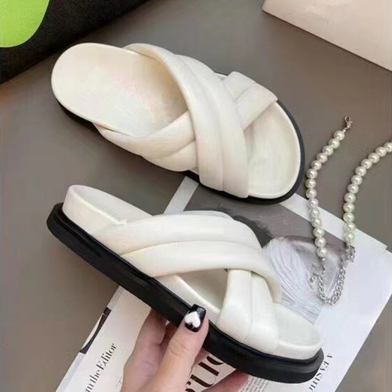 

Outdoor Flats Slippers Designer Slides Platform Foam Runner Sheep Leather IMMI 2022 Luxury Woven Summer Women Fashion Flip Flops Casual Lazy Shoes, Black