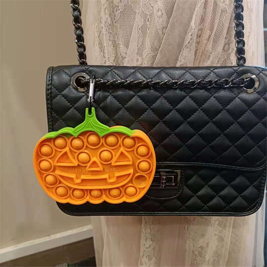 

Rodent Pioneer Christmas Halloween Pumpkin Ghost Children Decompression Educational Toy Push keychain QC05 ottie 50%off
