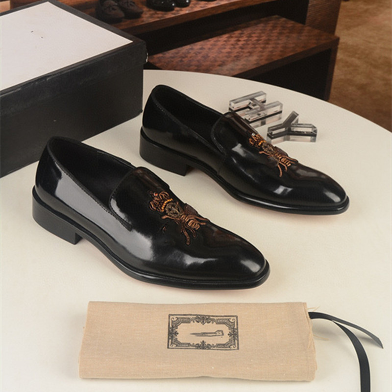 

2021 Italian Mens Dress Shoes Genuine Leather Oxfords Luxury Men Wedding Shoes Party Whole Cut Formal Shoes for Men Big Size US 5.5-11, Shoelace