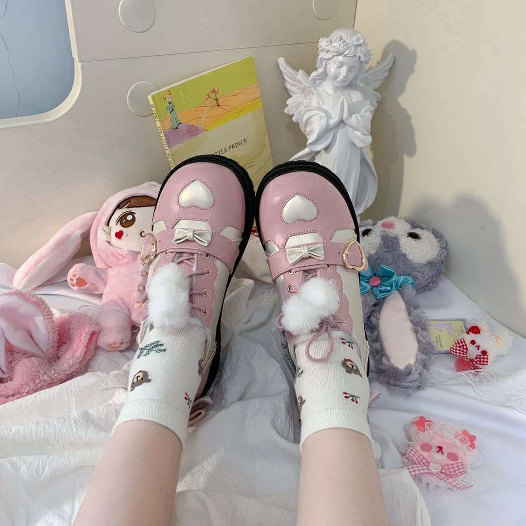 

2021 New Winter Plus Lolita Velvet Hot Gothic Shoes Big Toe Round Beautiful Kawaii Girls Apartments Medium Heel Three Inches Lace to Ic2o, Pink