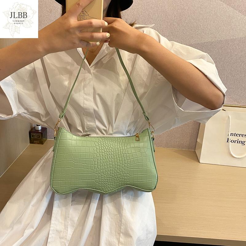 

fashion alligator women shoulder bags designer handbags luxury crocodile messenger bag lady baguettes female small purses 2021, Beige