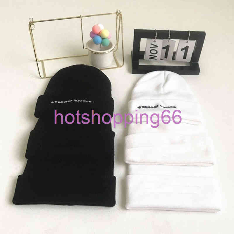 

heart new trend chrome Small face men women autumn and winter ins warm knitted Korean fashion versatile star same melon hat, Three black flowers