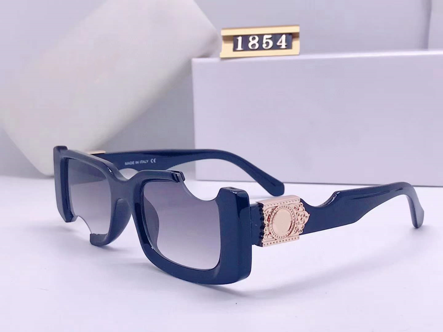 

2021 new top quality high quality frameless fashion brand fashion designer sunglasses small square frame summer elegant style mixed color, White;black