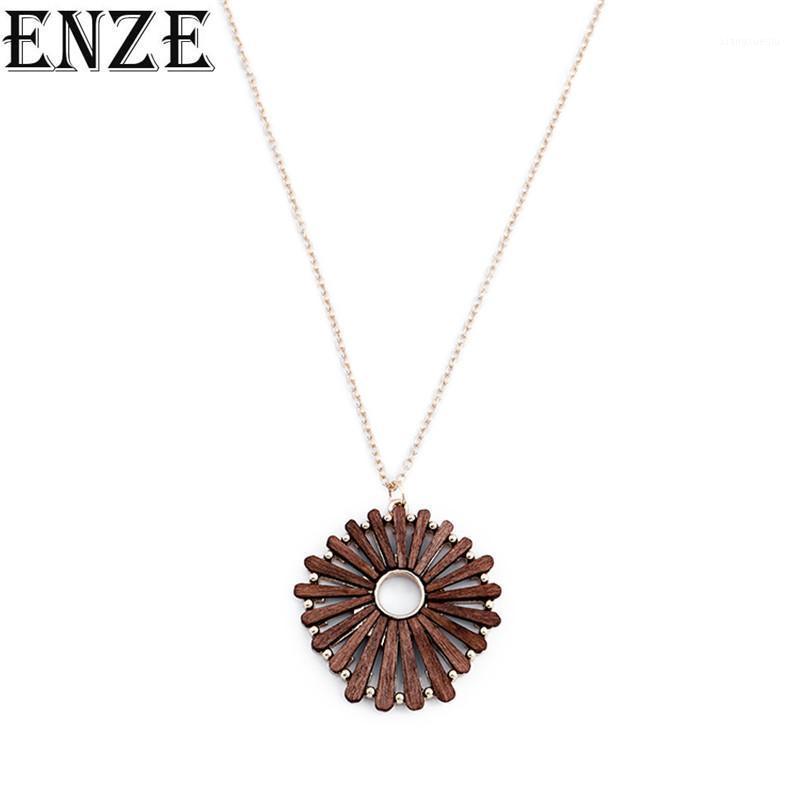 

Pendant Necklaces ENZE European And American Fashion Ladies Necklace Geometric Round Wood Sweater Chain Hollow Jewelry Accessories, Silver