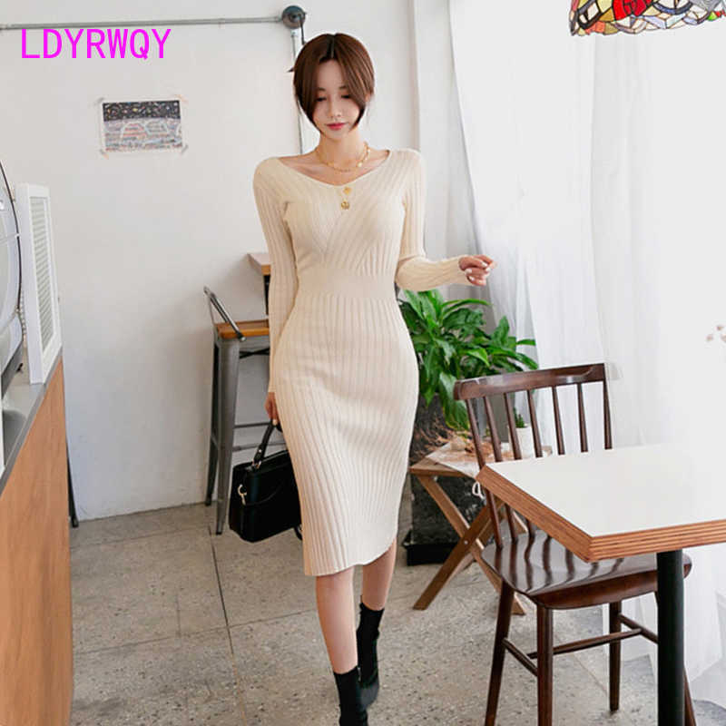 

Korean version of autumn and winter wear slim sexy deep v-neck knit bottom bag hip dress female 210603, Meters apricot