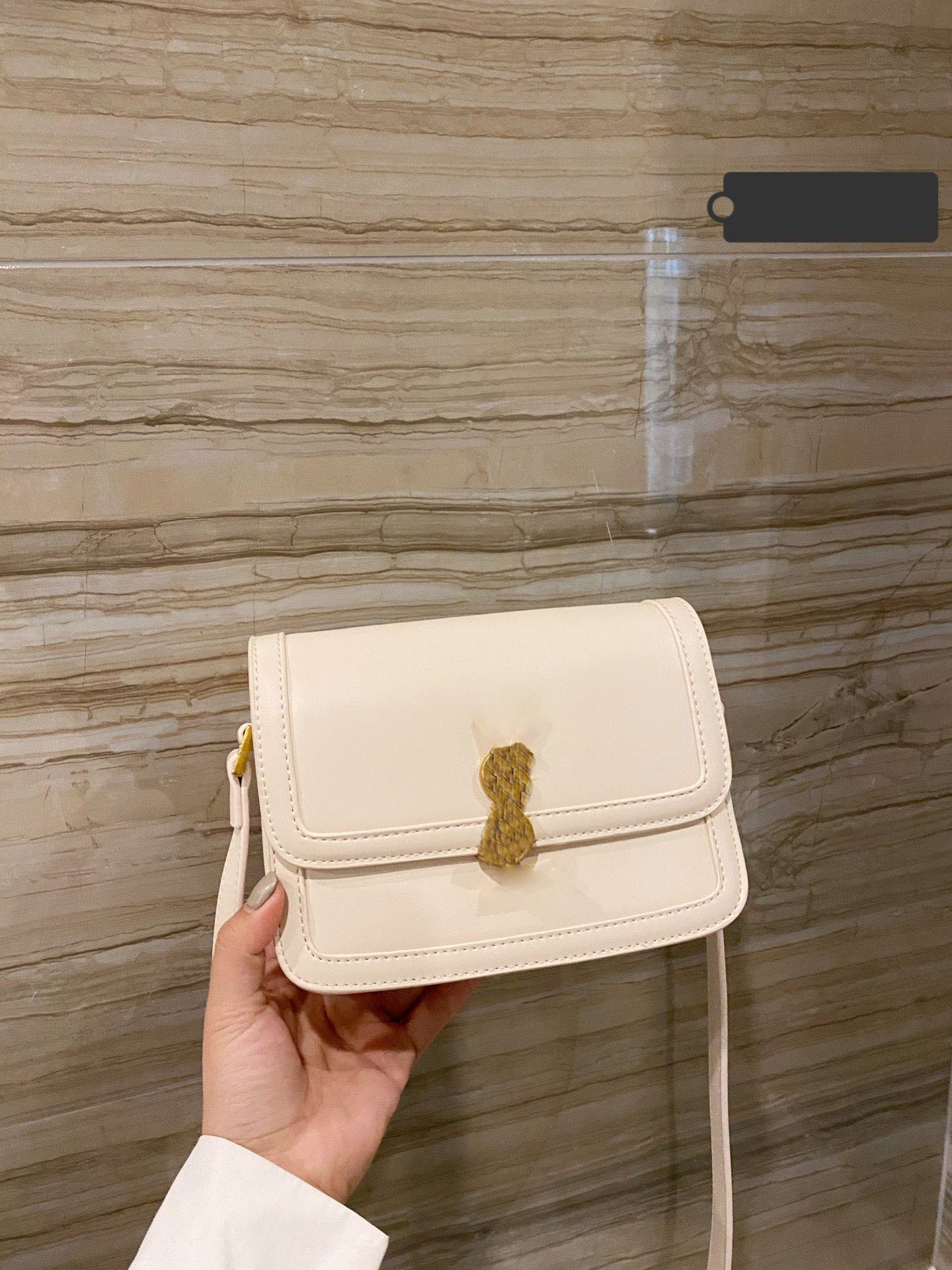 

The tasteful style of leather For mobile phones and headphones and other small fashion bags 20cm, White