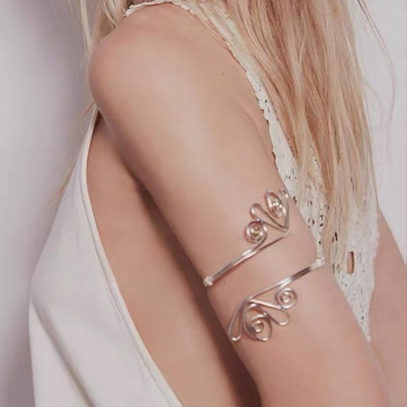 

Bangle Bohemian Butterfly Leaf Hollow Out Arm Chain Retro Alloy Metal Golden Geometric Pattern Cuff Simple Fashion Bracelets