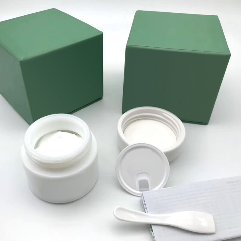 

Dropshipping Famous Magic Moisturizing Soft Cream Moisture Creams net WT 1oz 30ML, White