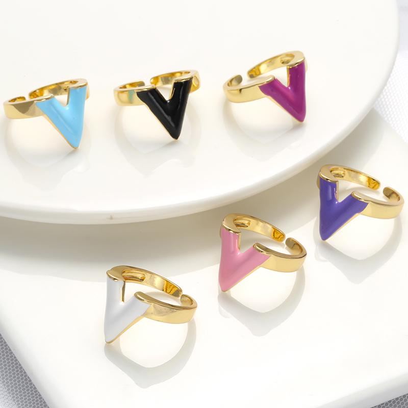 

Cluster Rings ZHUKOU Trendy Geometric V Shape Ring For Women Summer Gold Color Enamel Dripping Oil Creative Party Opening VJ190, Golden;silver