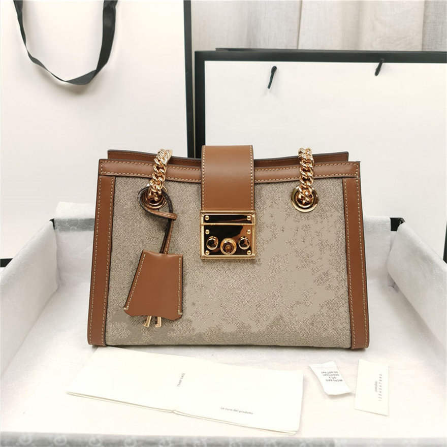 

European Fashion Women's Square Bag 2021 New Quality PU Leather Women's Handbag Rivet Shoulder Chain Messenger Bag, Black