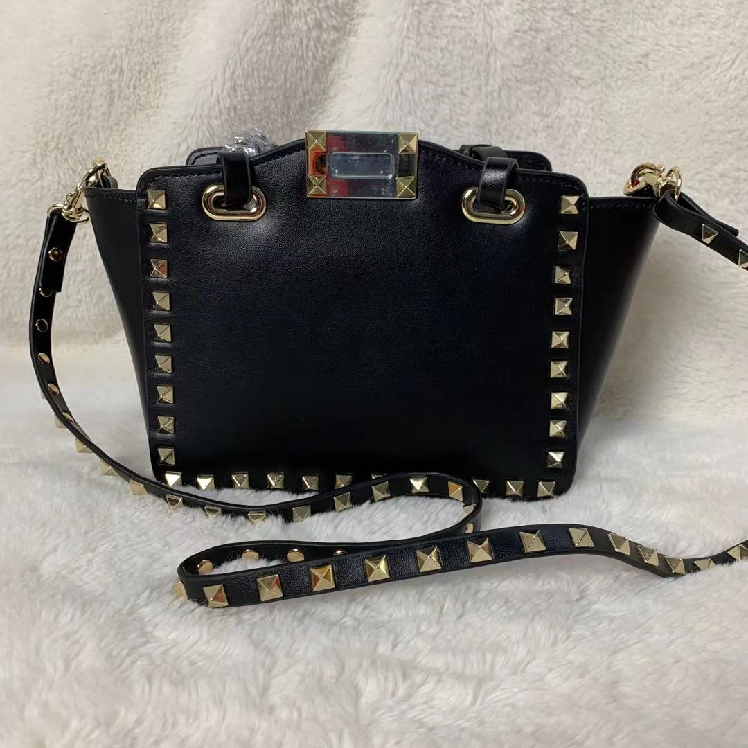 

Designers Womens Handbags Purses Rivet Bag Lock Bat shape bag shoulder bag smooth leather Size mini Black Kaki colors, Gift box