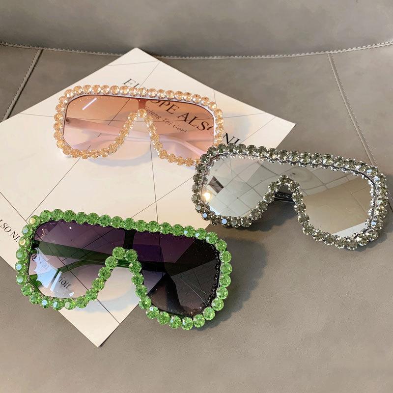 

Sunglasses Fashion Trend Crystal Diamond Oversized For Women Luxury Candy Shades Brand Rhinestone Eyeglasses UV400