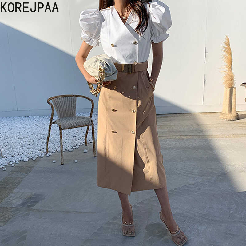 

Korejpaa Women Dress Summer Elegant Temperament V-Neck Metal Double-Breasted Contrast Color Stitching Puff Sleeve Vestidos 210526, Photo color