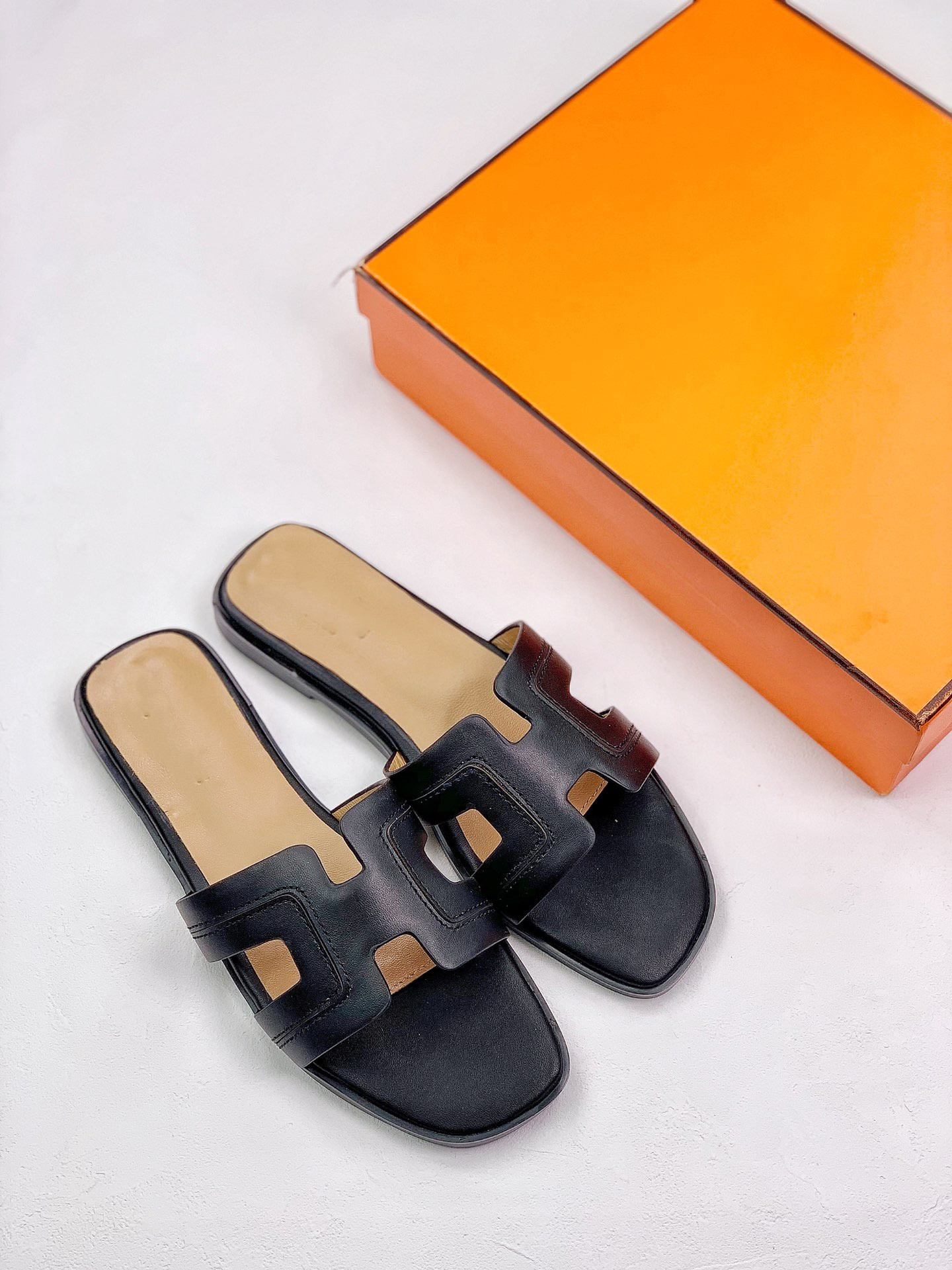 

Elegant Womens Summer Sandals Classic Beach Slide Slippers Real Leather Flip Flops Sexy Heels Ladies Sandali Flat Fashion Designs Open Toe C, Black