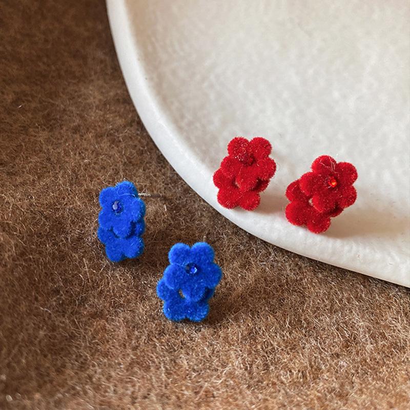 

Stud Trendy Fresh Lovely Sweet Plush Little Flower Earrings For Women Girls Student Plant Simplicity Gifts, Golden;silver